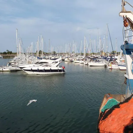 Quai Vauban Saint-Vaast-la-Hougue