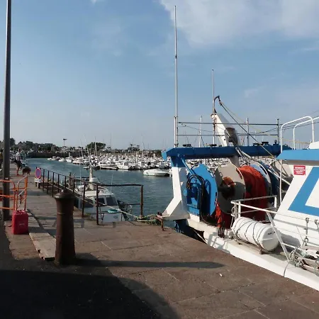 Quai Vauban Saint-Vaast-la-Hougue