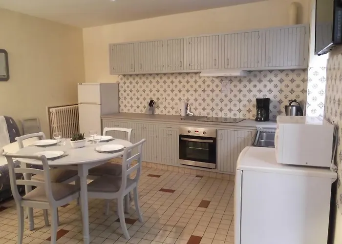 別荘 Quai Vauban サン・ヴァ・ラ・ウグ